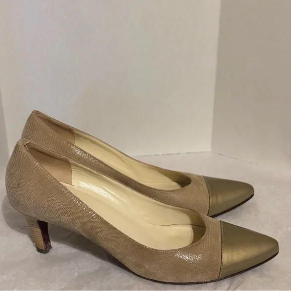 Amalfi by Rangoni Beige Khaki Croc Embossed Leather Pumps Size 9N Heels